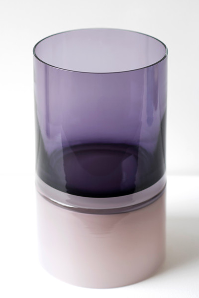 purple palette 18″H x 9″Dia (46x23cm)