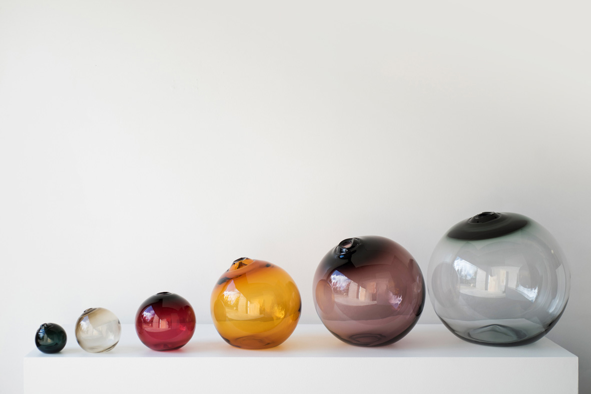 from left: smoke/4″(10cm), olivin/6″(15cm), red/8″(20cm), amber/12″(30cm), plum/16″(41cm), smoke/20″(51cm)