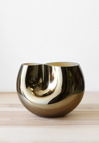 small/pewter 7.5″H x 10″W (19x25cm)