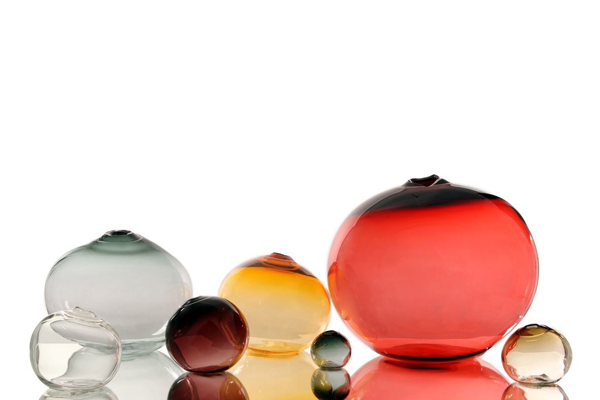 from left: champagne/8″(20cm), smoke/16″(41cm), plum/8″(20cm), amber/12″(30cm), smoke/4″(10cm), red/20″(51cm), olivin/6″(15cm)
