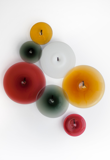 from left: small/amber 12″Dia (30cm), medium/white 18″Dia (46cm), large/amber 24″Dia (61cm), small/red 12″Dia (30cm), medium/smoke 18″Dia (46cm), large/red 24″Dia (61cm), small/smoke 12″Dia (30cm)