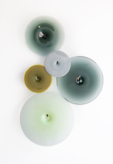 clockwise from top: medium/smoke 18″Dia (46cm), small/gray 12″Dia (30cm), large/smoke 24″Dia (61cm), large/linden green 24″Dia (61cm) small/olive 12″Dia (30cm)